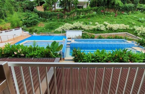 San Pedro Apartment | Poolside Paradise in Puerto Princesa
