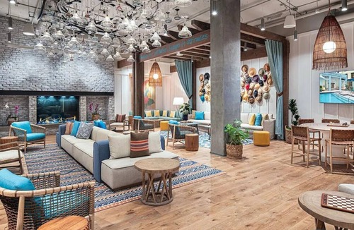 East Village Hotel | Poolside Paradise in Gaslamp Quarter | Rooftop Pool, Parking, Pets Allowed!