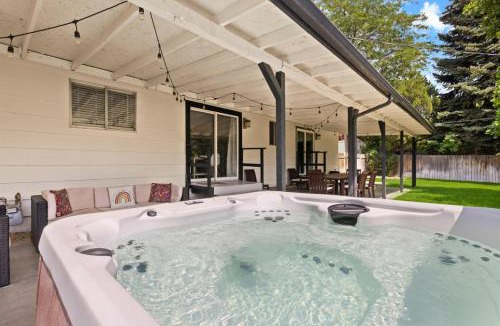 West Valley House | Poolside Paradise with Hot Tub