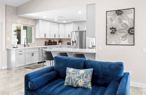 Villa De Paz House | Poolside Patio | Close to Westgate | Dog Friendly
