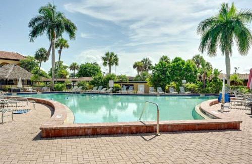 Naples Apartment | Poolside Relaxation: Resort Condo in Naples!