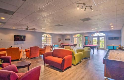 Naples Apartment | Poolside Relaxation: Resort Condo in Naples!