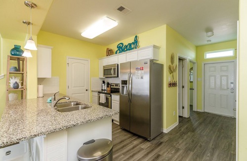 Corpus Christi House | Poolside Retreat | Heated Pool, Playground & Family Fun