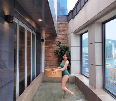 Nampo-dong Villa | Poolvilla Gaon