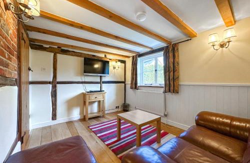 Cadnam House | Poona Cottage