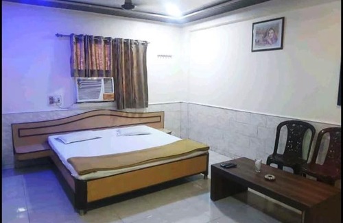 Amarnath Hotel | Poonam Lodging & Boarding