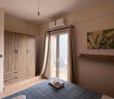 Kato Metochi House | Popi's Apartment