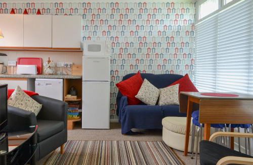 Cromer House | Poppy