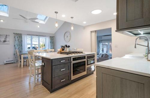 Hampton Bays House | Poppy's Hampton House:Large Yard,Beach,Newly Renovated