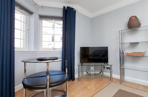 Dalry Apartment | Popular Apartment with Parking & Pool -City Centre