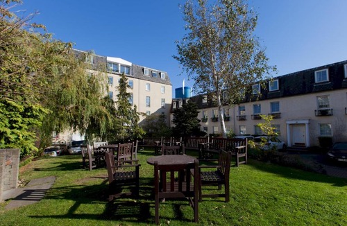 Dalry Apartment | Popular Apartment with Parking & Pool -City Centre