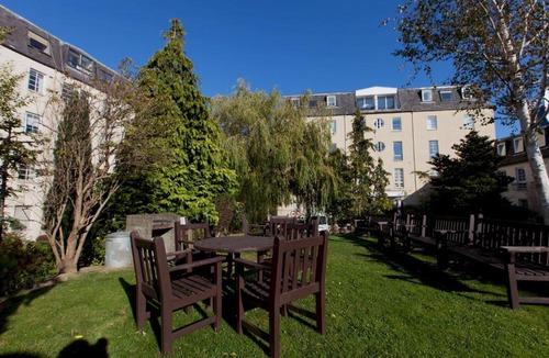 Dalry Apartment | Popular Apartment with Parking & Pool -City Centre
