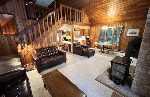 Washington Island House | Popular Figenscaus Bay House With Private Dock