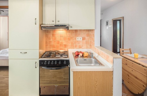 Spadici Apartment | Popular fully equipped modern one bedroom apartment in a top location in Porec near the beach and with sea view