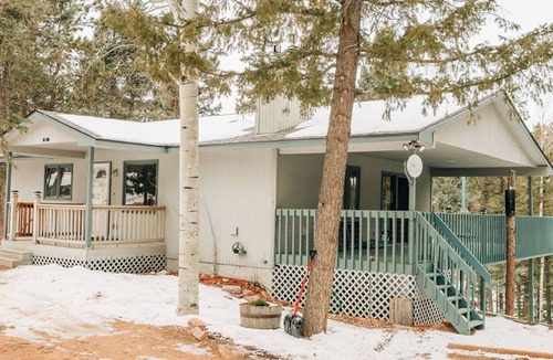 Spring Valley House | Popular Mountain Lodge among aspen trees! Hot tub!