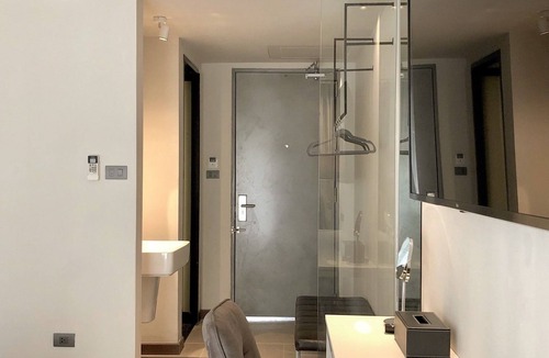 Wua Lai Hotel | POR Daowadung