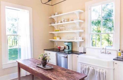 Round Top House | Porch + Fire Pit = Perfect Girl’s Escape Near RT