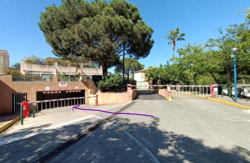 Port Cogolin Apartment | Port Cogolin, T2 calme dans belle résidence, piscine, proche St Tropez