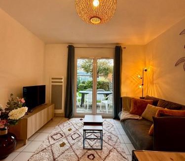 Port Guillaume Apartment | Port-Guillaume, résidence de vacances avec mer & piscine