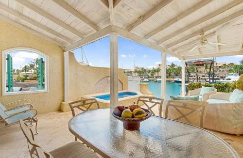Douglas Resort | Port St. Charles