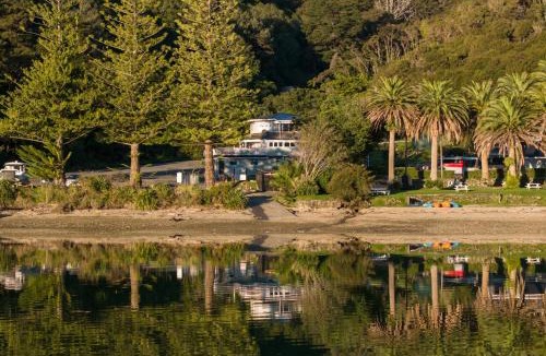 Portage Resort | Portage Bay Hub