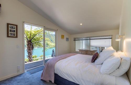 Portage Resort | Portage Bay Hub