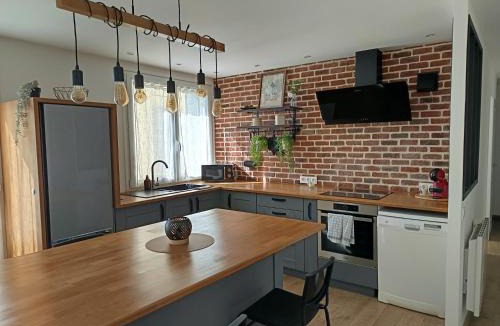 Albertville Apartment | Porte de secours