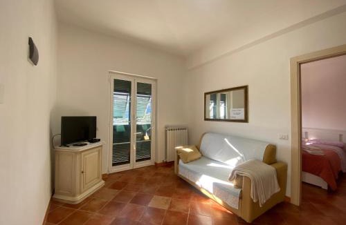 Camposoprano Apartment | Portico