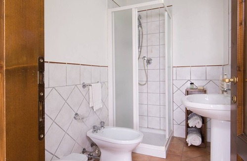 Castel San Gimignano Apartment | Portion medieval village (211), ground floor apartment 2 bedrooms 1 bathroom