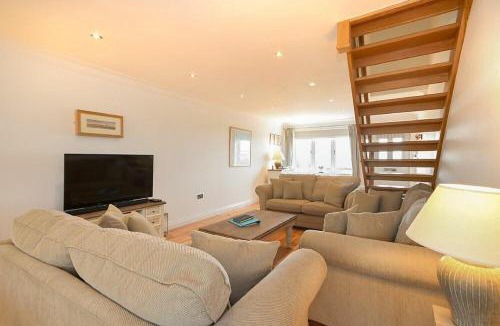 Beadnell House | Portland