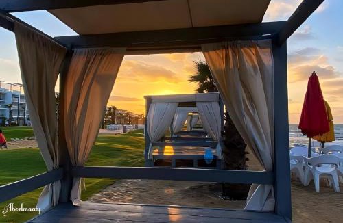 Al-Manasrah Apartment | Porto Said Tourist Resort, room and hall بورتو سعيد غرفه وصاله