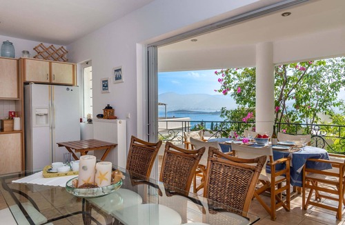 Porto Rafti House | Porto sea view house - 15min from Athens airport - AC - WIFI - PARKING