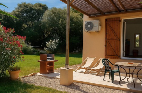 Arca Apartment | Porto-Vecchio, independent T2 in villa, covered terrace, garden, air conditioning, Wifi