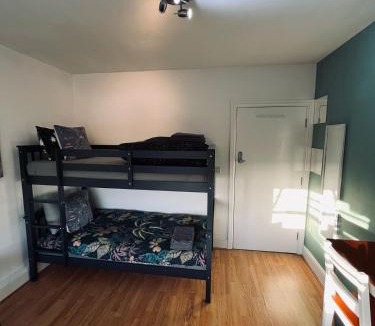 Dalgarno House | Portobello Guest Rooms