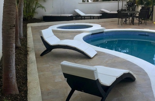 Douglas Villa | Portzvue - Spacious 3-bedroom Villa located in Heywoods St. Peter with WiFi, AC