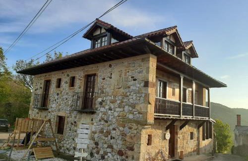 Valdecilla House | Posada El Hidalgo