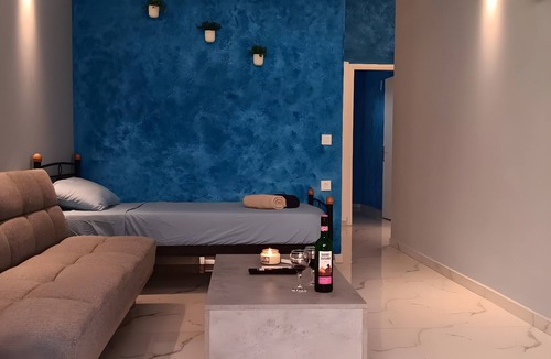 Laganas Villa | Poseidon Apartment in Laganas, Zante with Scuba Diving and Boat Tours