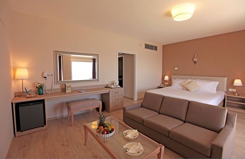 Agios Tychon Hotel | Poseidonia Beach Hotel