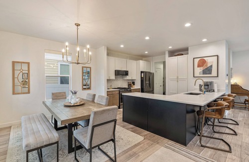 Salt Lake County House | Posh and Spacious 3 bed, 2.5 bath House with 2-car garage