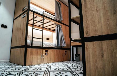 Chengdu City Centre Hostel | POSHPACKER - Chengdu Local Tea Hostel