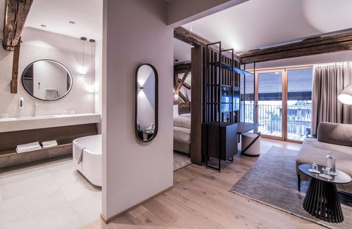Vipiteno Historic Center Hotel | Posthotel Lamm
