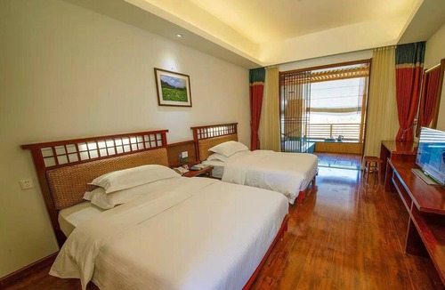 Taoyuan Resort | Potala Hot Spring Resort Dali