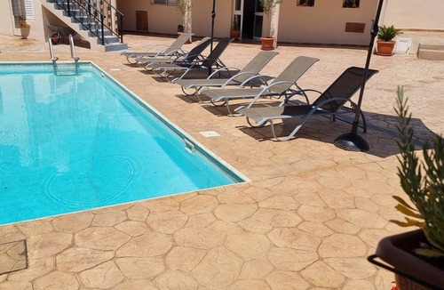 Steni Apartment | Potamos Studio, Small Village Center Shared Swimming Pool
