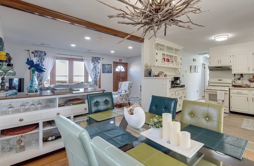 Hague House | Potomac River Haven w/Private Beach, Dogs Welcome