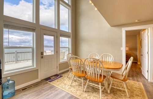 Poulsbo House | Poulsbo Beach Hideaway