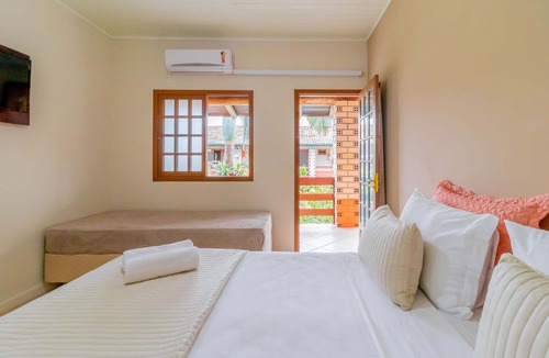 Barra de Ibiraquera Hotel | Pousada ChaDay