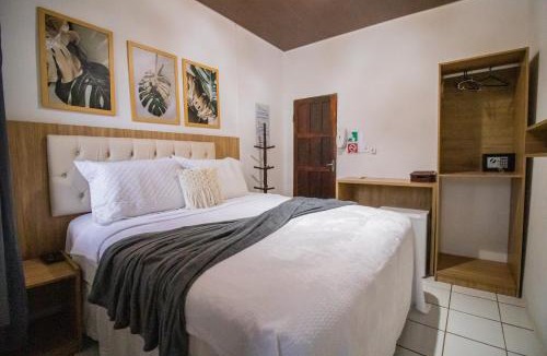 Vila da Trinta Hotel | Pousada da Leide