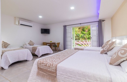 Biscaia Hotel | Pousada Daleste