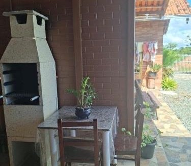 Ubatuba House | Pousada do vô Bi 02