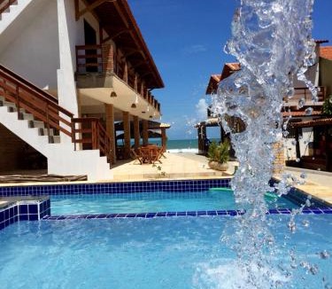 Baleia Hotel | Pousada e Restaurante Altas Horas Beach